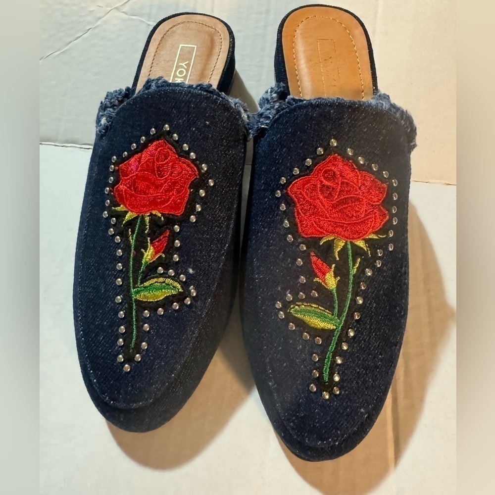 Yoki Willas-71 dark denim.